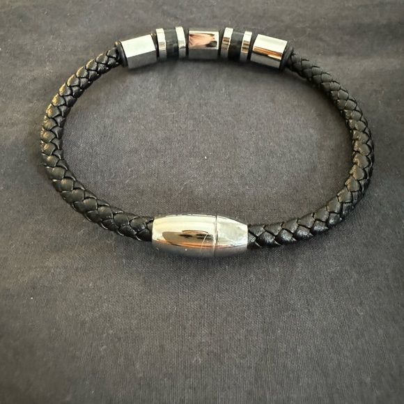 Geoffrey Beene bracelet - Picture 4 of 4